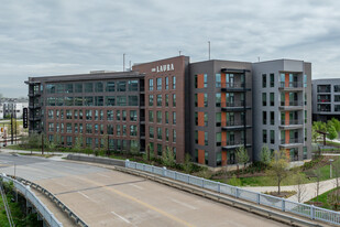 The Laura in Houston, TX - Building Photo