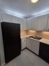 2611 Riverside Dr in Coral Springs, FL - Building Photo - Building Photo