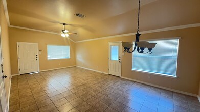 5003 Autumn Valley Dr in Killeen, TX - Foto de edificio - Building Photo