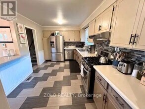 3 Old York Crescent in Kitchener, ON - Building Photo - Building Photo