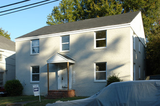 302 Northwood Cir in Durham, NC - Foto de edificio - Building Photo