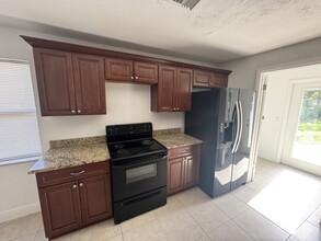 618 SW 5th Ave in Delray Beach, FL - Building Photo - Building Photo