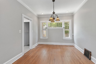 1059 Larkin Ave in Elgin, IL - Building Photo - Building Photo