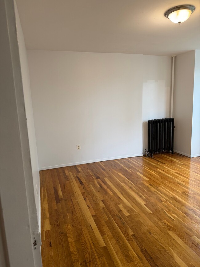 312 Woodworth Ave