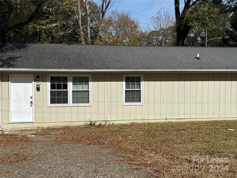 1502 John Ave in Gastonia, NC - Building Photo