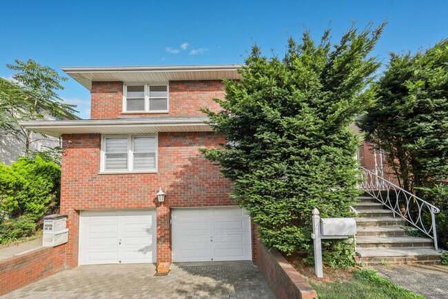 428 Lincoln St in Palisades Park, NJ - Building Photo - Building Photo