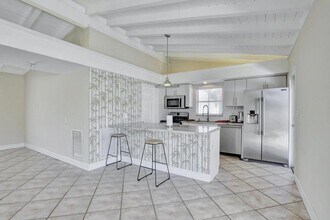 1733 SW 5th Ct in Fort Lauderdale, FL - Building Photo - Building Photo