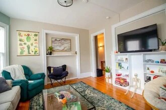 925 E Johnson St, Unit A in Madison, WI - Building Photo - Building Photo