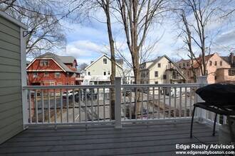 7 Sparhawk St, Unit 1 in Boston, MA - Building Photo - Building Photo
