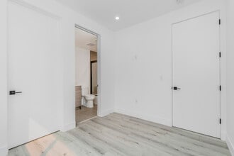 522 N Wilton Pl, Unit 1 in Los Angeles, CA - Foto de edificio - Building Photo