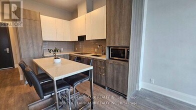 38 Water Walk Dr in Markham, ON - Building Photo - Building Photo