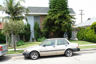 405 W Elk Ave in Glendale, CA - Foto de edificio - Building Photo