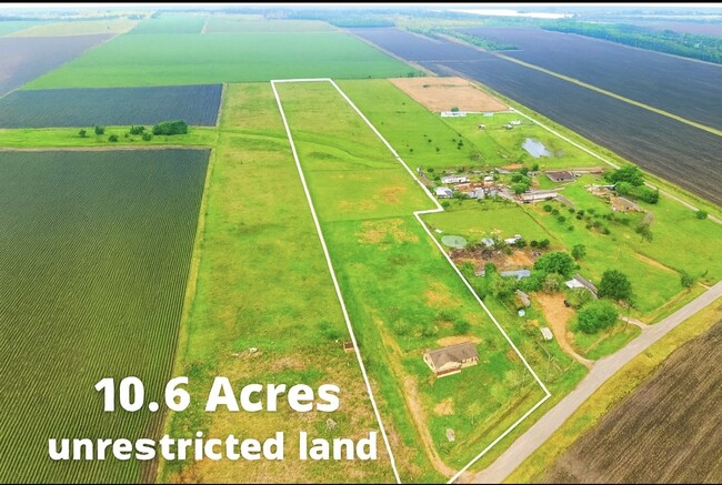 property at 1040 Darst Rd