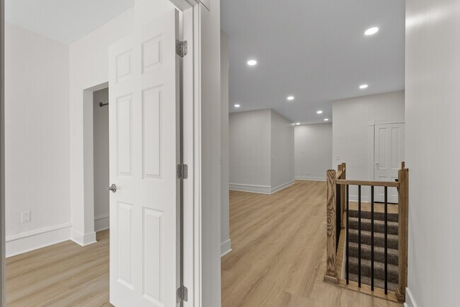 630 Adams St NE, Unit 2 in Minneapolis, MN - Building Photo - Building Photo