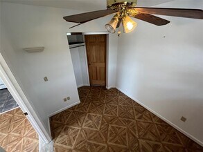 46 Glen Ln in Kings Park, NY - Building Photo - Building Photo