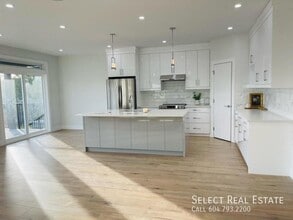 46620 First AvenueA in Chilliwack, BC - Building Photo - Building Photo