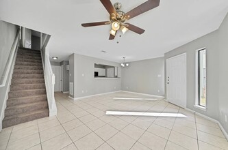 3019 La Estancia Ln in Houston, TX - Building Photo - Building Photo