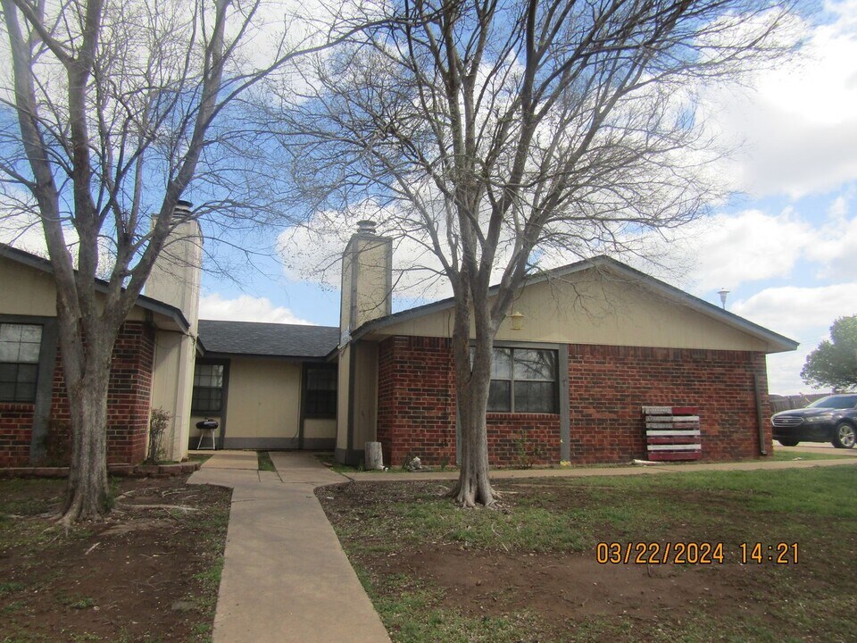 7 NW 74th St in Lawton, OK - Building Photo