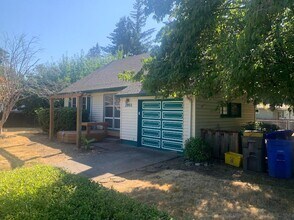 2911 SE 164th Ave in Portland, OR - Building Photo - Building Photo