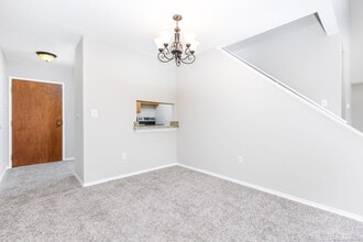 25 Stanley St in West Hartford, CT - Building Photo - Building Photo