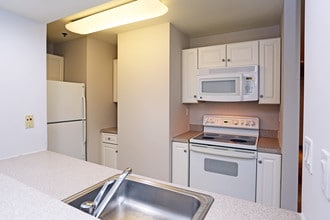 Rittenhouse Row Apartments in Philadelphia, PA - Building Photo - Interior Photo