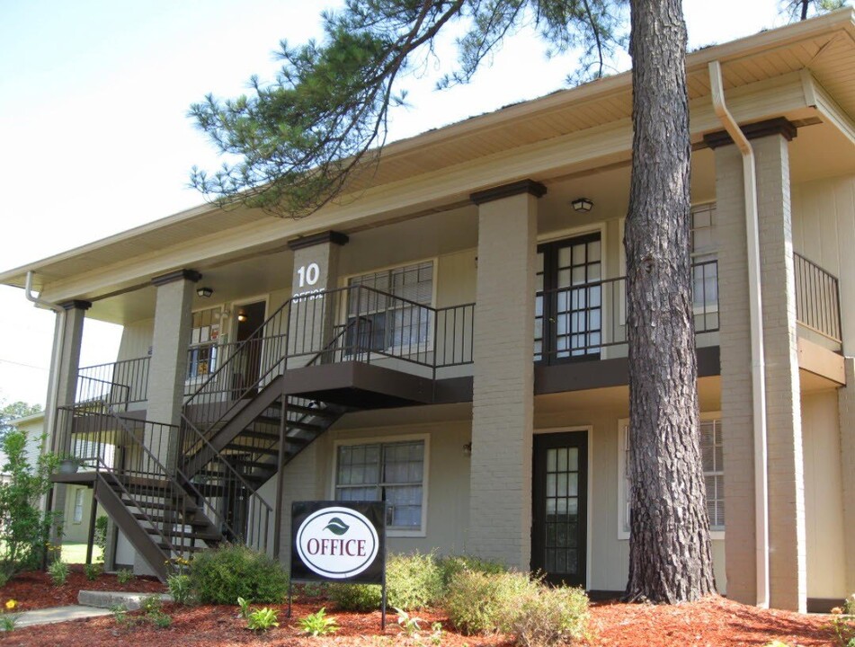 The Grove Apartments in Starkville, MS - Foto de edificio