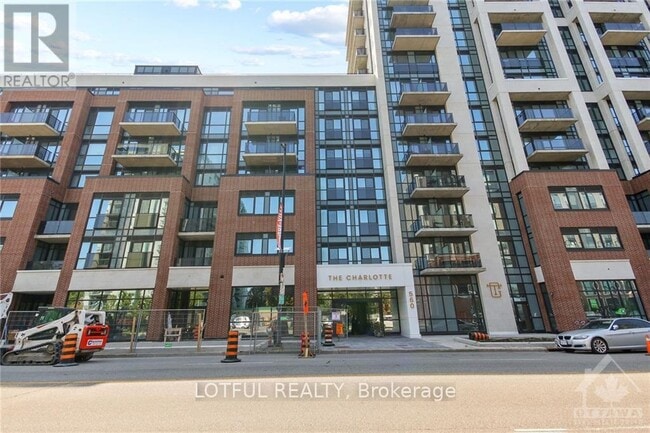 property at 560-1560 Rideau St