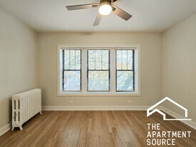 4954 N Oakley Ave, Unit 4957-3 in Chicago, IL - Building Photo