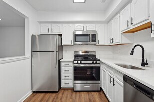 ReNew Foundry Centre in Owings Mills, MD - Building Photo