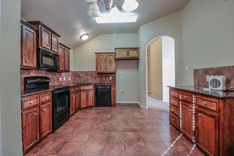 2128 101st St in Lubbock, TX - Building Photo - Building Photo