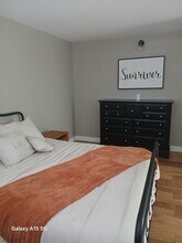56856 Enterprise Dr in Sunriver, OR - Foto de edificio - Building Photo