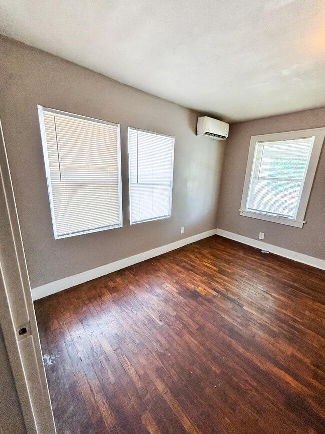 703 SW Tyler St in Topeka, KS - Building Photo - Building Photo