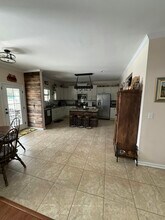 205 Holmes Point Ct in Jacksonville, NC - Building Photo - Building Photo