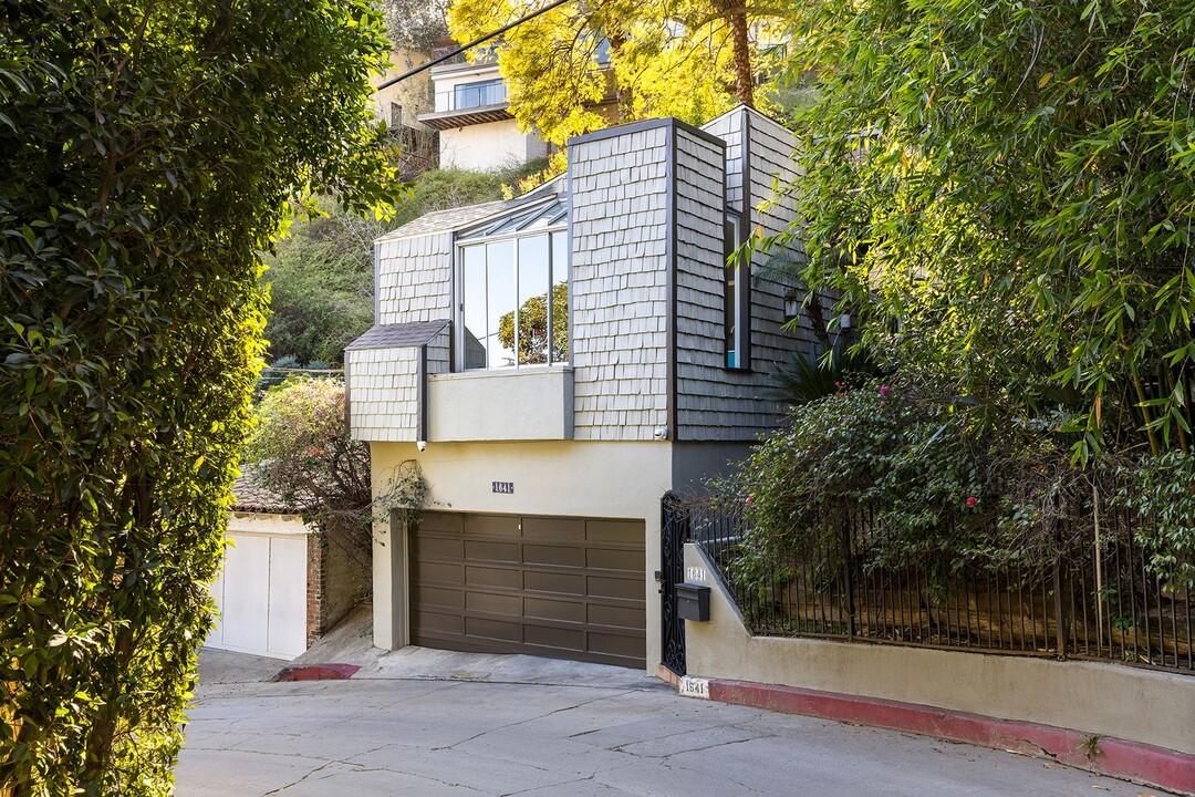 1641 Kings Rd in Los Angeles, CA - Foto de edificio