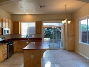 6461 Cormorant Cir in Rocklin, CA - Building Photo - Building Photo