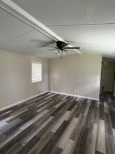 1035 Aaron Ln in Jacksonville, NC - Building Photo - Building Photo