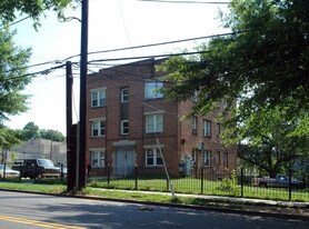 711-719 49th St NE in Washington, DC - Building Photo