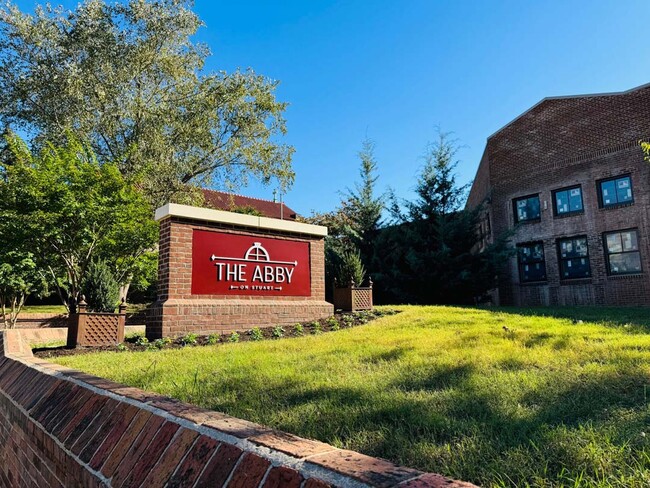 The Abby on Stuart in Richmond, VA - Building Photo - Building Photo