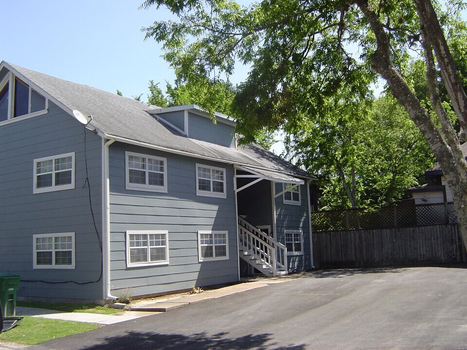 219 Stratford St in Houston, TX - Building Photo