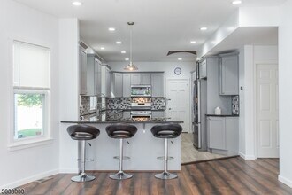 36 N Willow St in Montclair, NJ - Building Photo - Building Photo
