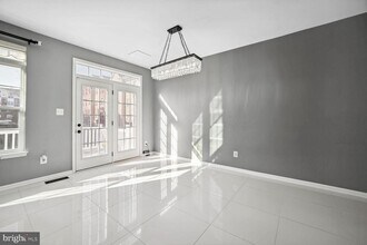 2289 Merseyside Dr in Woodbridge, VA - Building Photo - Building Photo