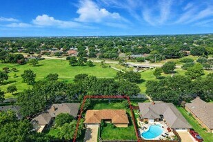 1617 Century Oaks Dr in Lewisville, TX - Building Photo