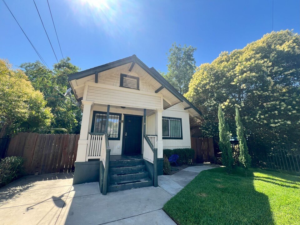3440 38th St in Sacramento, CA - Building Photo