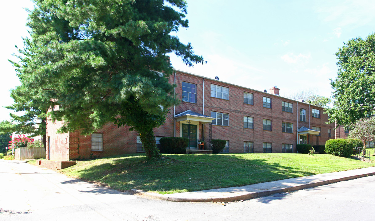 Tiffany Estates in Baltimore, MD - Building Photo