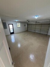 933 Woodland Dr in Palm Harbor, FL - Building Photo - Building Photo