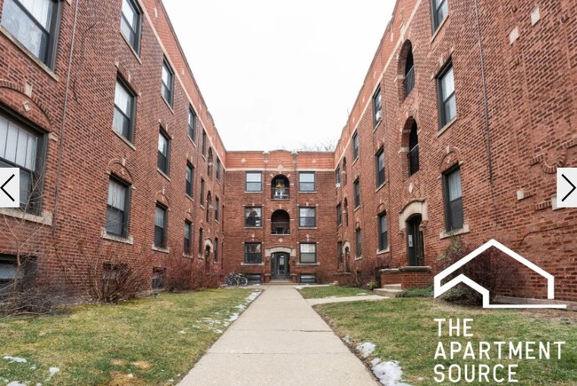 property at 2890 N Clark St