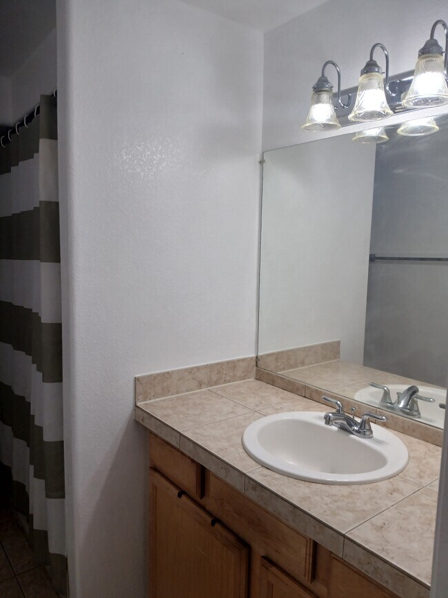 1833 N Williams St, Unit 303 in Denver, CO - Building Photo - Building Photo