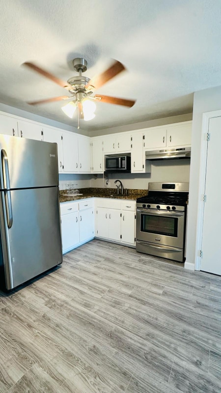 property at 5 Kenmar Dr