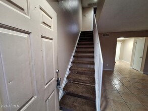 1449 E Knoll Cir in Mesa, AZ - Building Photo - Building Photo