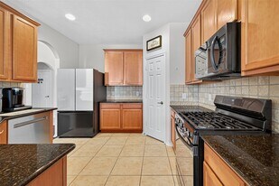 6230 Hollydale Ridge Ln in Katy, TX - Building Photo